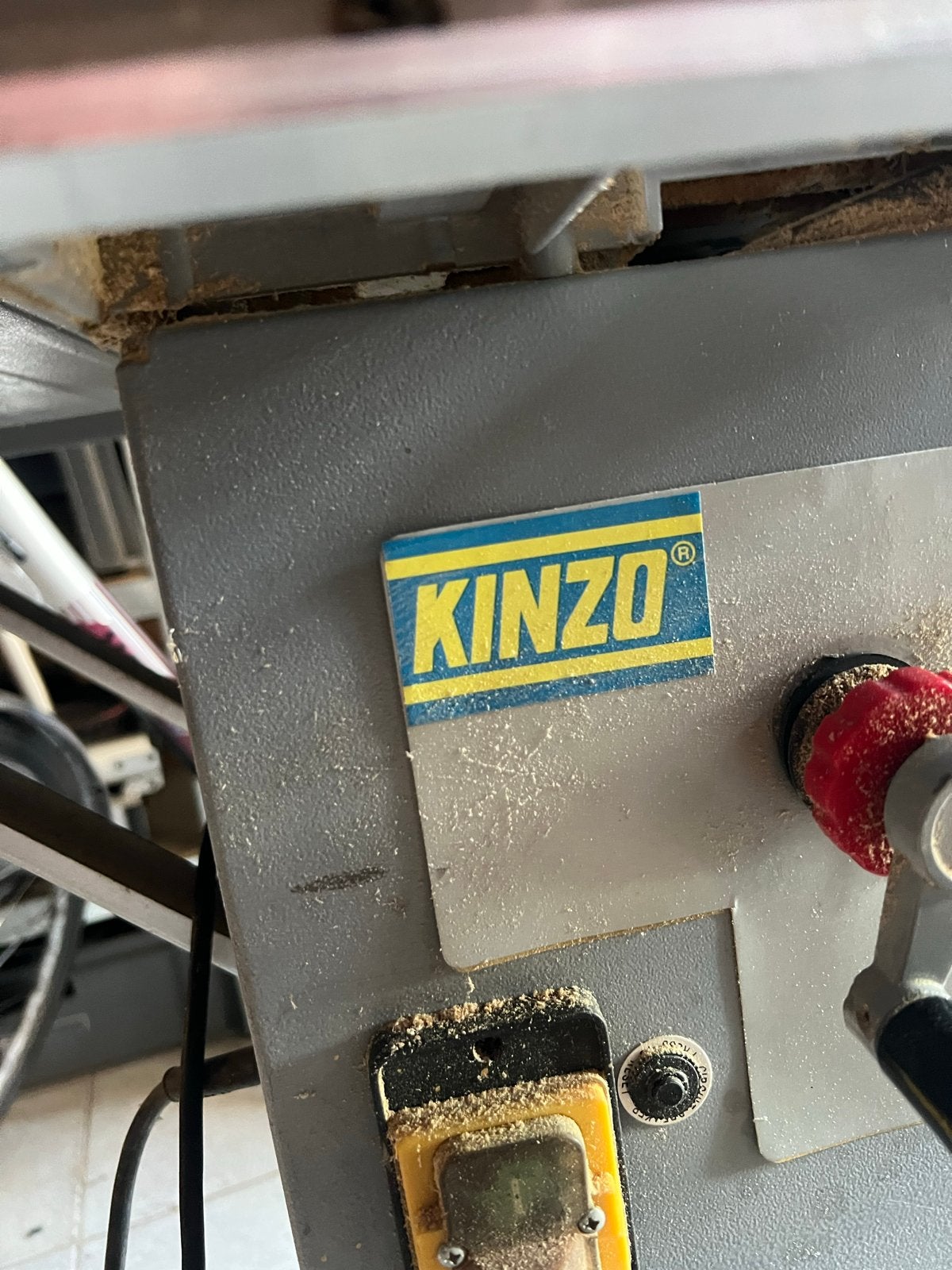 Kinzo Zaagtafel - Regelbare Zaaghoogte en Zaaghoek, Ophalen, Gebruikt, Cirkelzaag