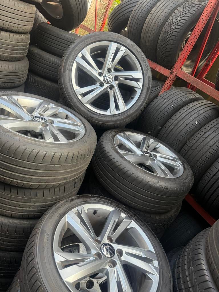 Volkswagen valencia 17 inch velgen golf touran caddy r line, Auto-onderdelen, Banden en Velgen, Gebruikt, Banden en Velgen, 17 inch