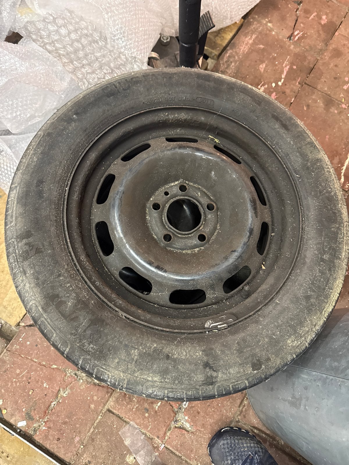 2 stuks Volvo 15 inch zomer band vredestein, Auto-onderdelen, Gebruikt, 15 inch, Banden en Velgen, Ophalen of Verzenden