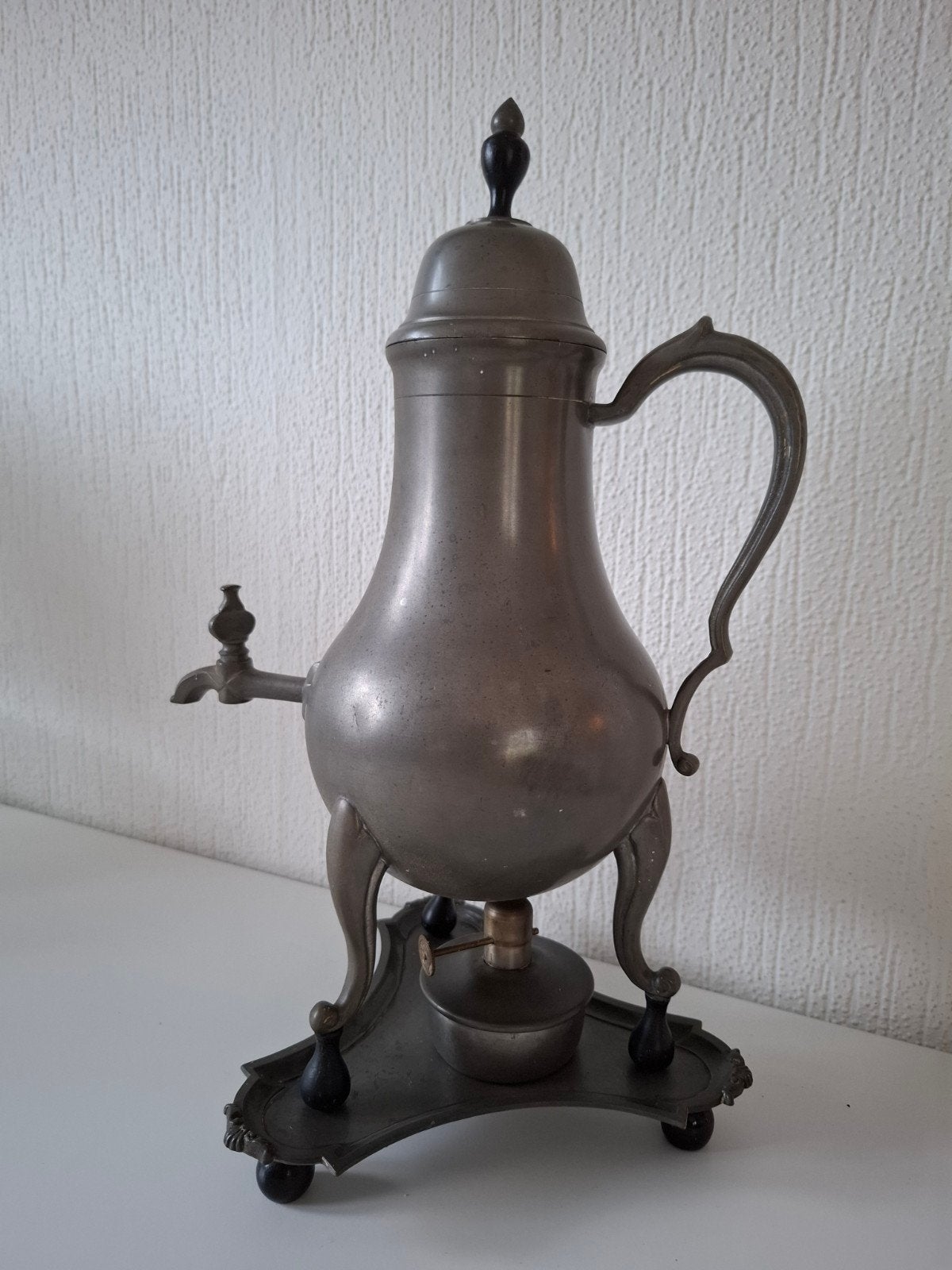 Theekan tin oud Hollands, Ophalen