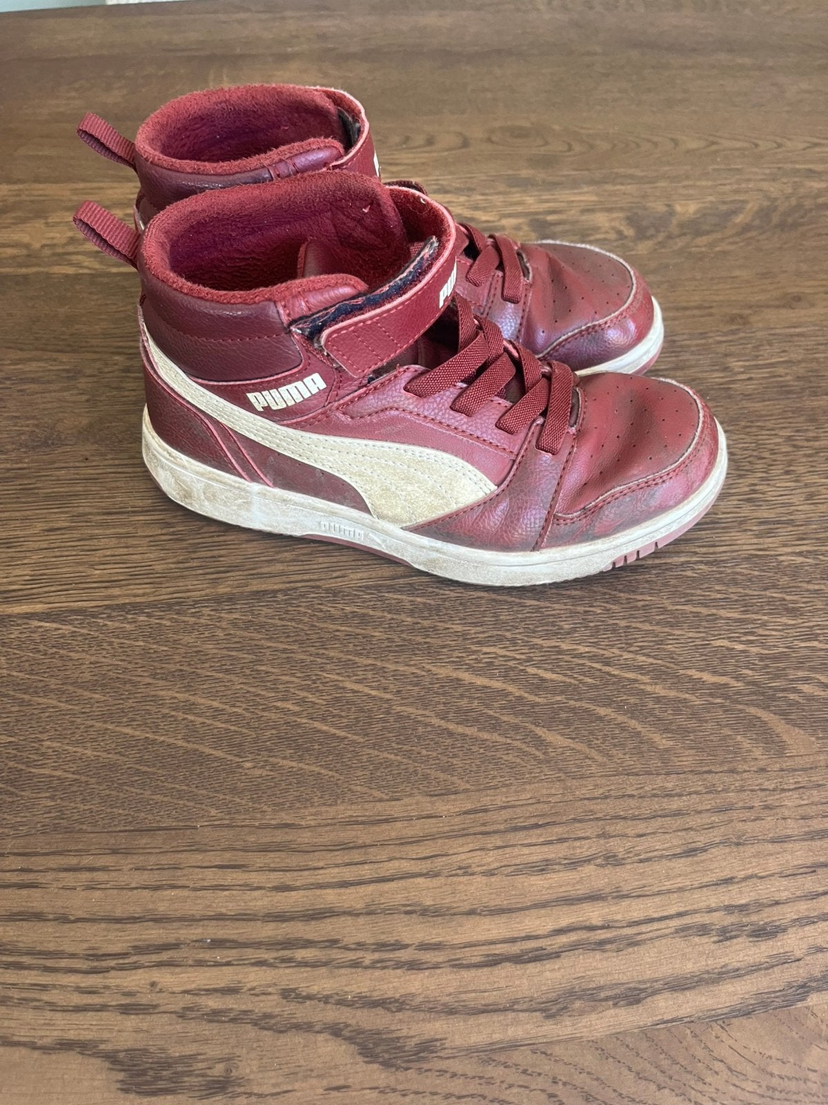 Puma schoen bordeaux rood maat 34, Kinderen en Baby's, Kinderkleding | Schoenen en Sokken, Ophalen, Gebruikt, Jongen of Meisje