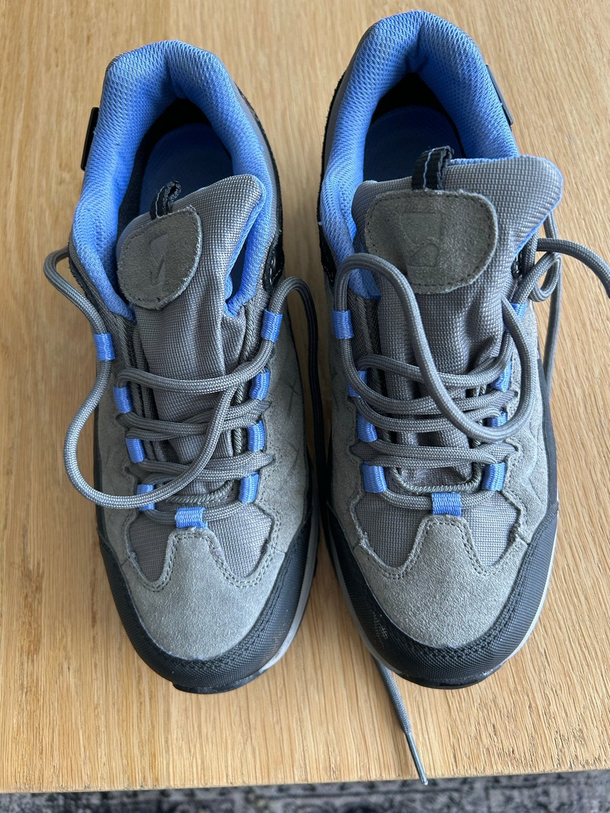 Stevige wandelschoenen maat 39, Kleding | Dames, Zo goed als nieuw, Grijs, Wandelschoenen, Ophalen of Verzenden