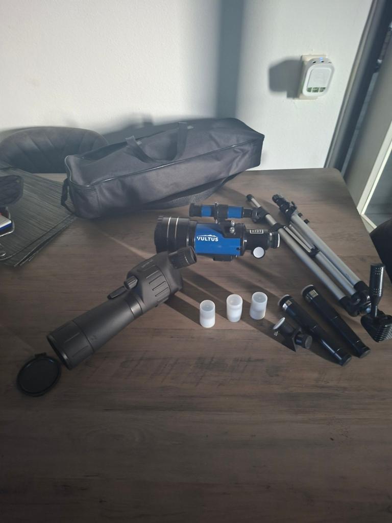 Vultus Telescoop met Statief en Accessoires, Audio, Tv en Foto, Optische apparatuur | Telescopen, Lenzentelescoop (refractor)