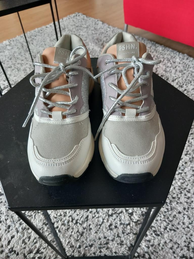 Schoenen van OXMOX met zilver glitters., Oxmox, Verzenden, Wit, Nieuw