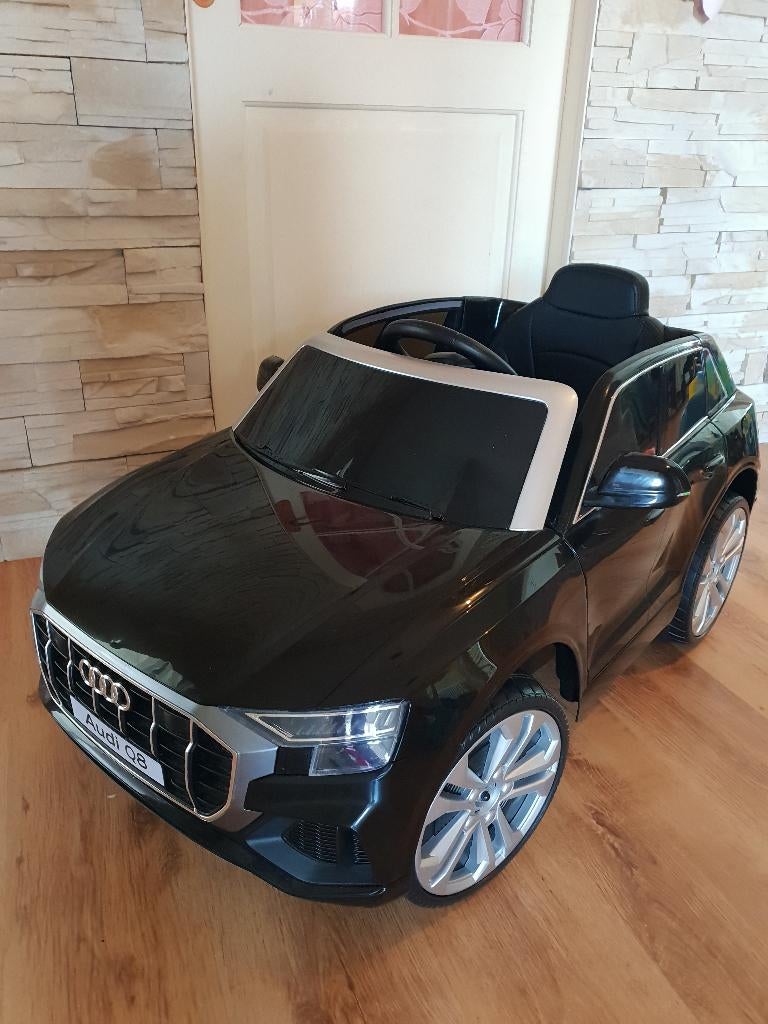 Elektrische speelgoed auto Audi Q8, Ophalen, Zo goed als nieuw