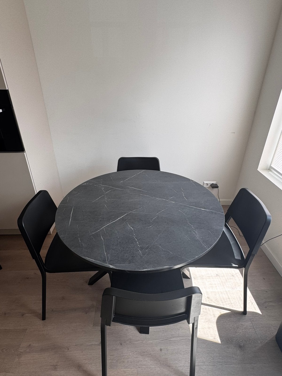 Dining Table with Chairs – Good Condition, Huis en Inrichting, Tafels | Eettafels, Ophalen, 100 tot 150 cm, 50 tot 100 cm, Zo goed als nieuw