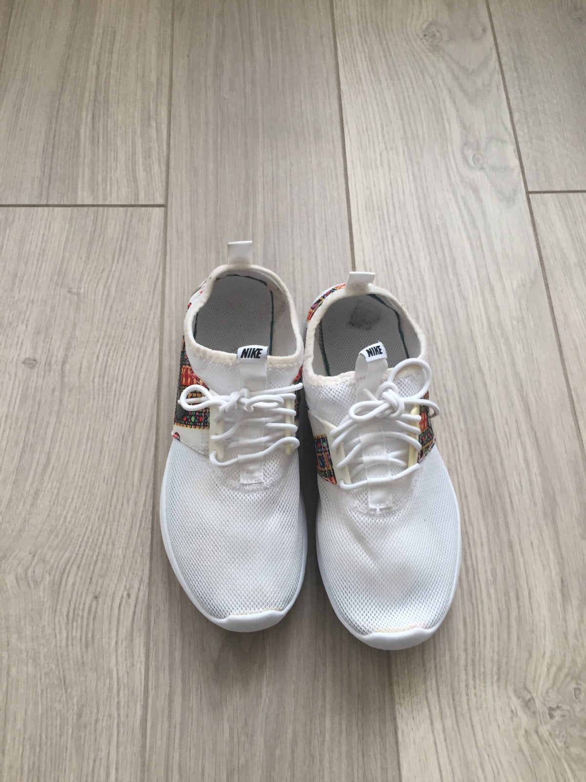 Nike Roshe One sneakers wit met kleurrijke accenten, Ophalen of Verzenden, Gedragen, Wit, Sneakers of Gympen