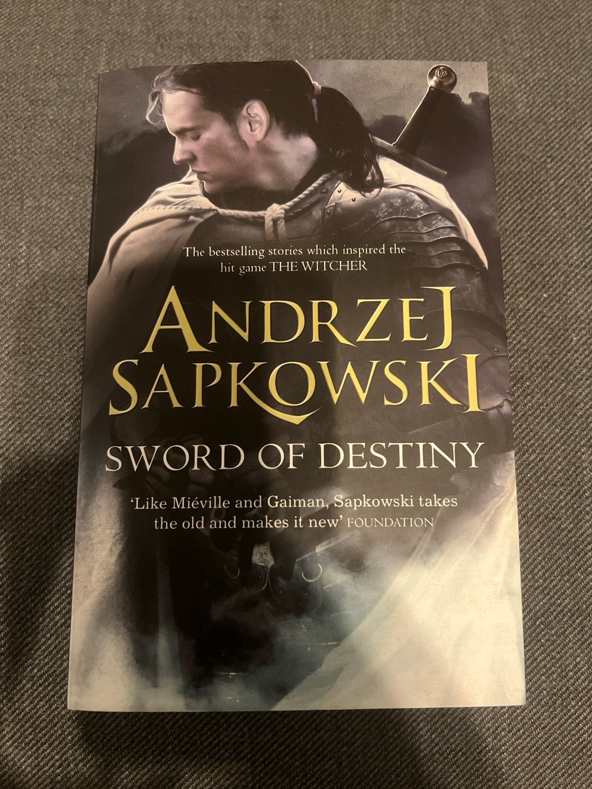 Andrzej Sapkowski - Sword of Destiny (The Witcher), Ophalen of Verzenden, Zo goed als nieuw