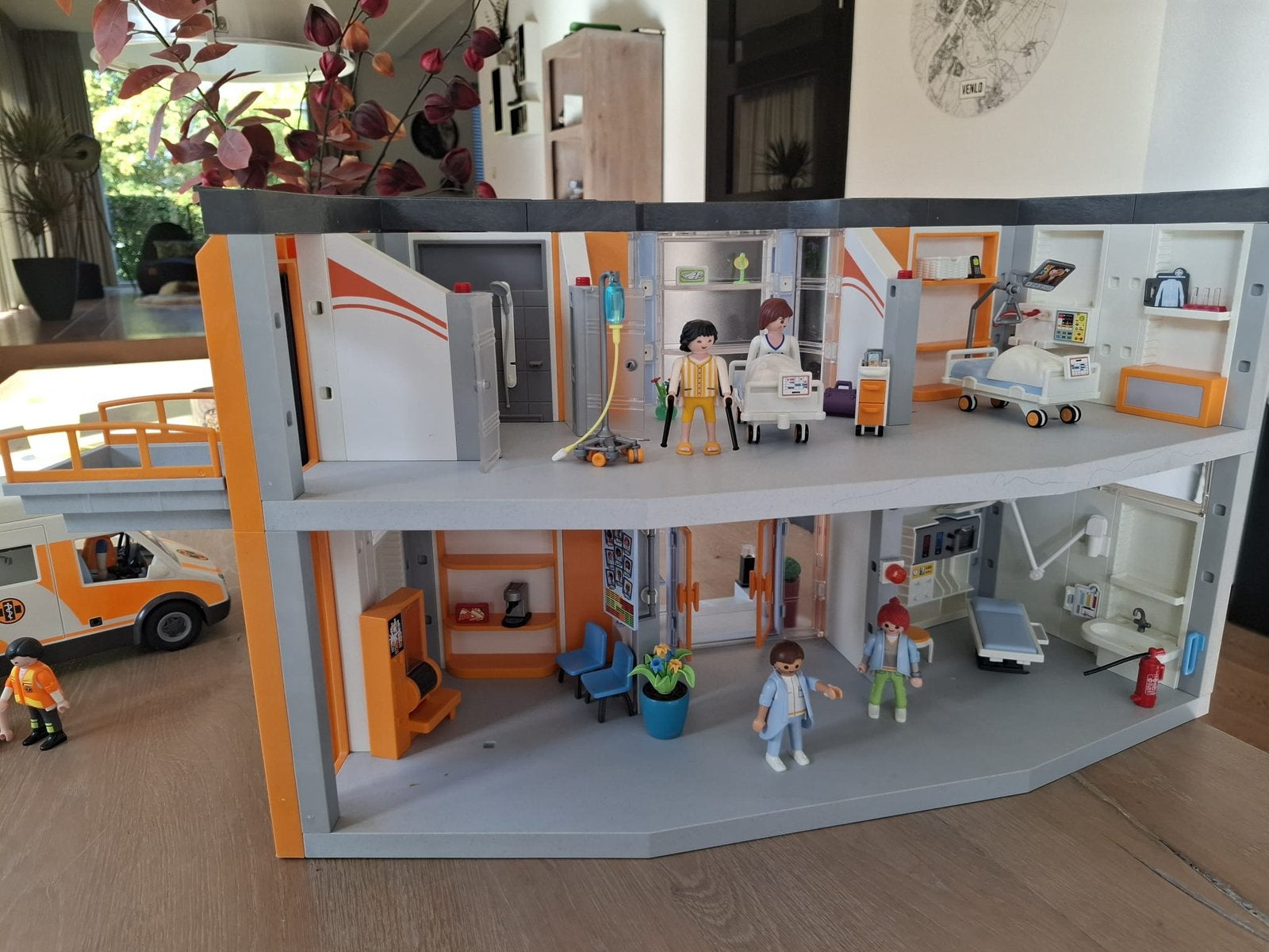 Playmobil ziekenhuis inclusief ambulance, Ophalen of Verzenden, Zo goed als nieuw