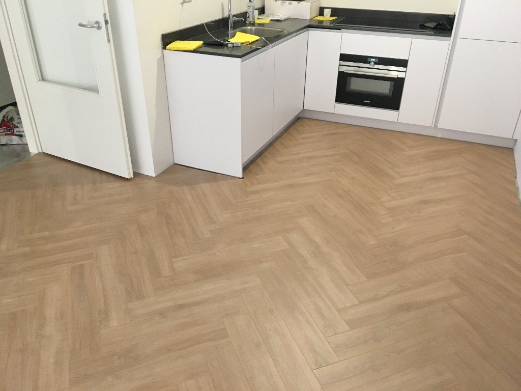 TIJDELIJKE ACTIE - VISGRAAT - PVC - LAMINAAT, Crème, 75 m² of meer, Ophalen of Verzenden, Laminaat