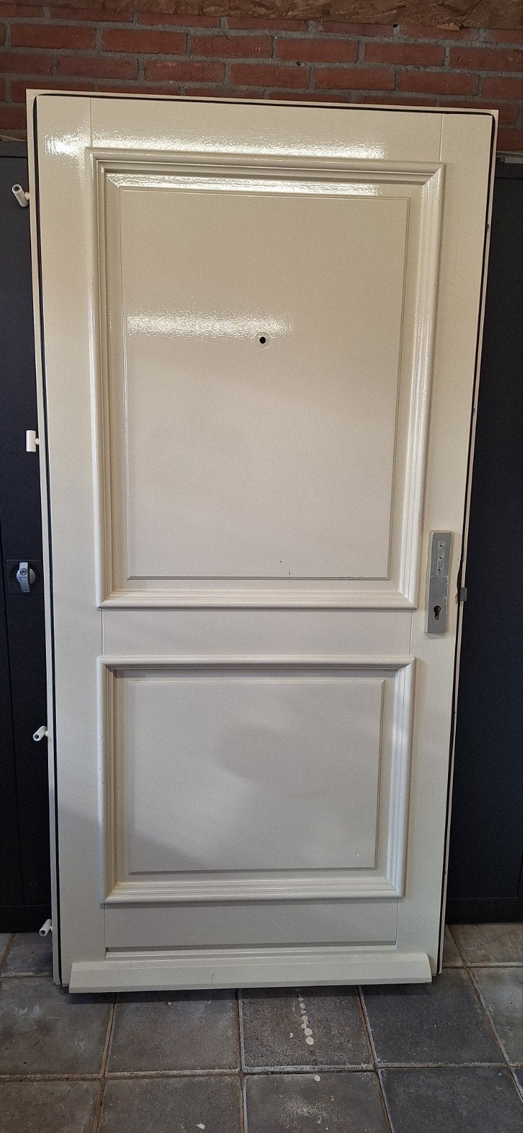 Meranti voordeur met veiligheidssluiting, opdek rechts, Ophalen, Gebruikt, 80 tot 100 cm, Buitendeur