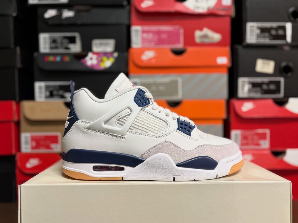 Jordan 4 SB Navy  40,5, Kleding | Heren, Schoenen, Blauw, Nieuw, Ophalen of Verzenden, Sneakers of Gympen