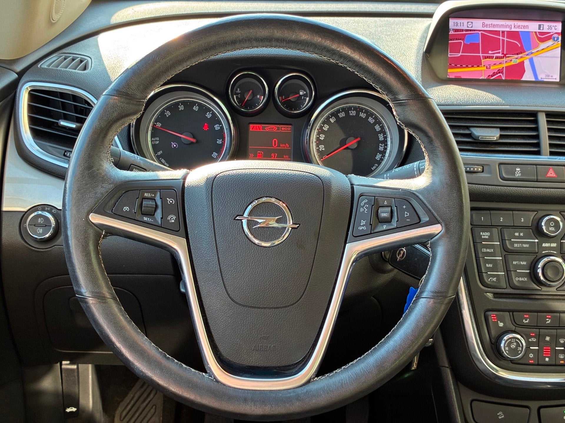 Opel Mokka 1.6 Edition|2e Eigenaar|D-riem v.v.|Navigatie|Cru, Voorwielaandrijving, Euro 5, 15 km/l, Gebruikt