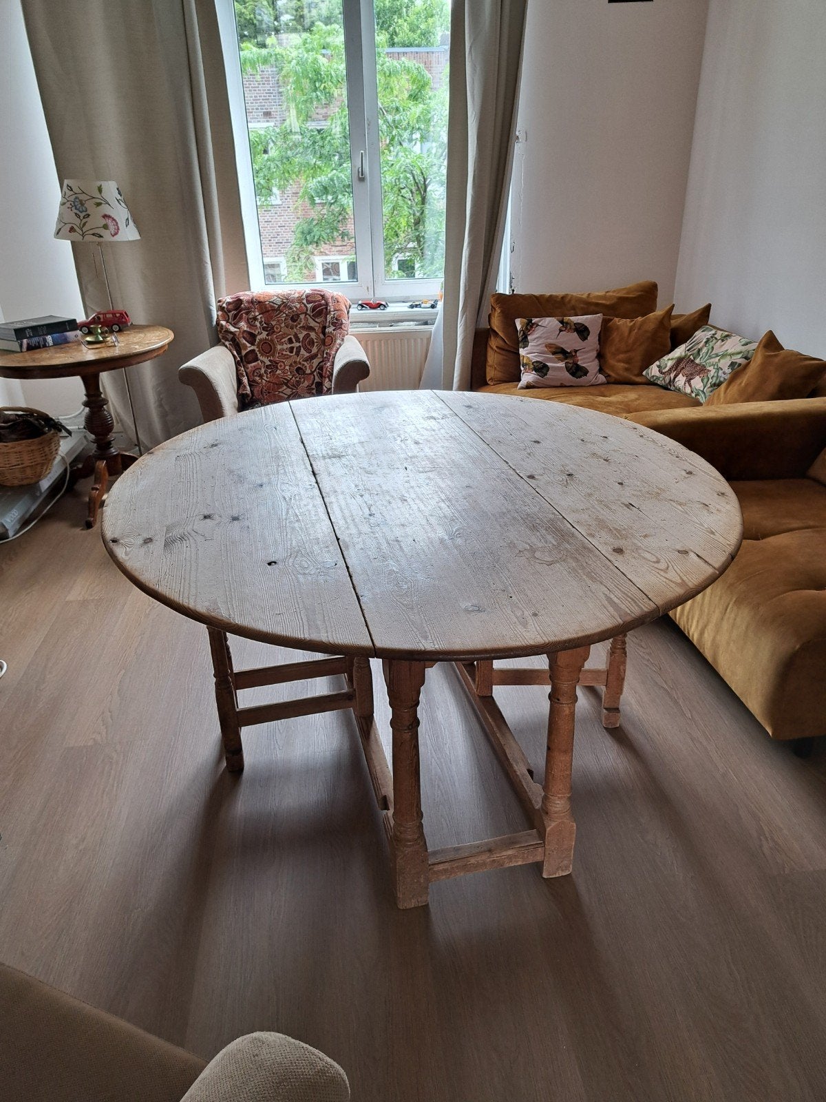 Grenenhouten klaptafel, 144x166 cm, hoogte 73 cm, Ophalen