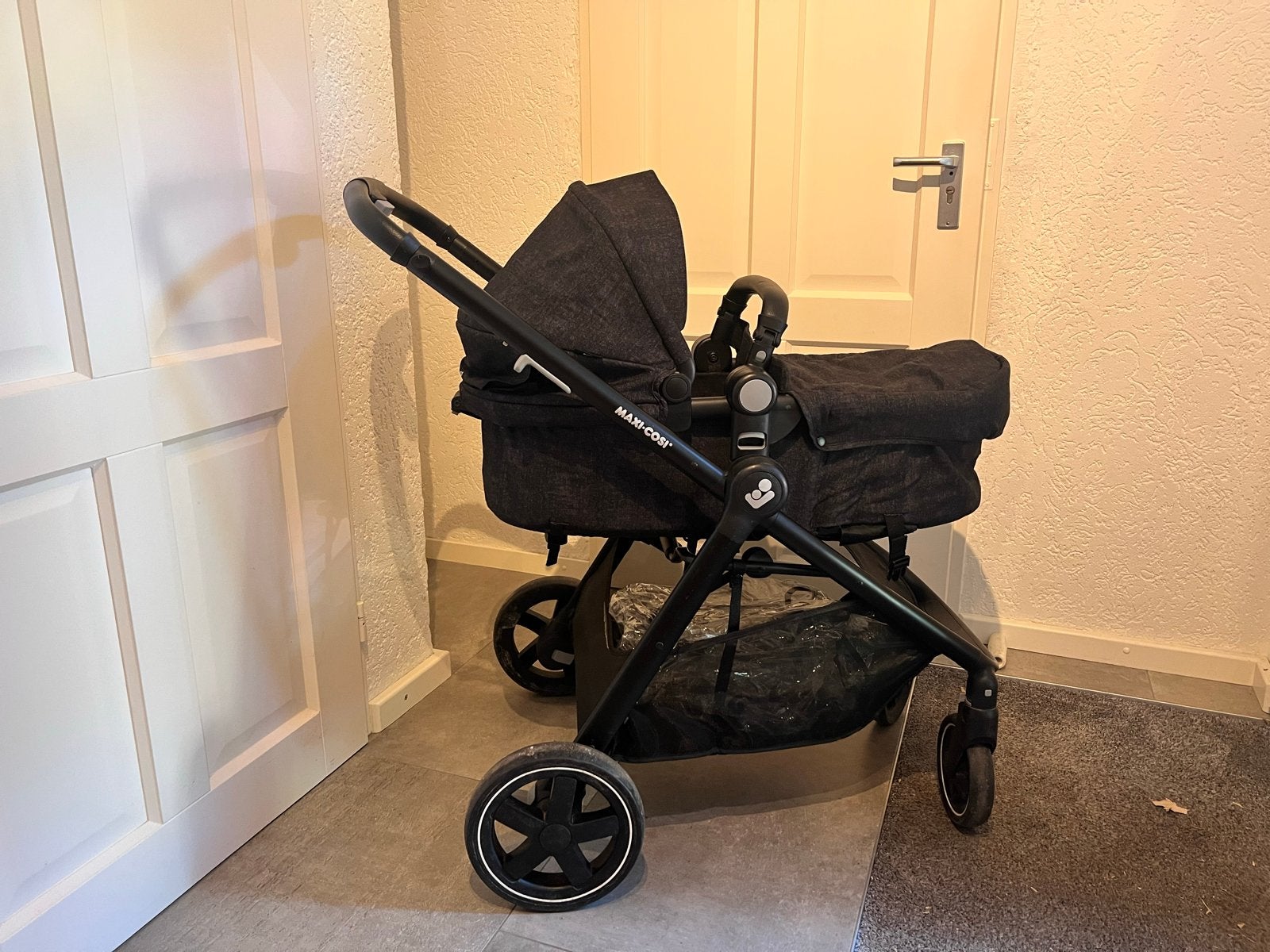Maxi-Cosi Zelia 2-in-1 Combiwagen met complete set, Ophalen, Zo goed als nieuw, Combiwagen, Met reiswieg