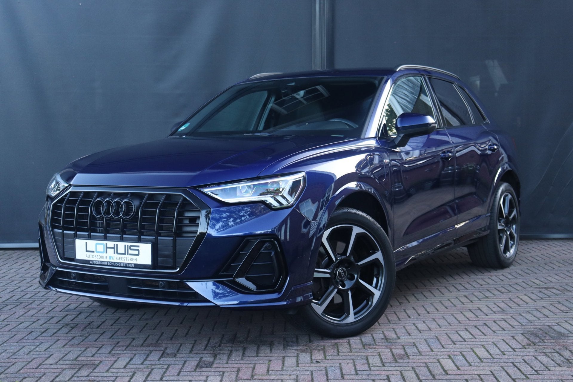 Audi Q3 45 TFSI e S edition | ACC | CARPLAY | KEYLESS |, Gebruikt, 150 pk, Blauw, Leder en Stof