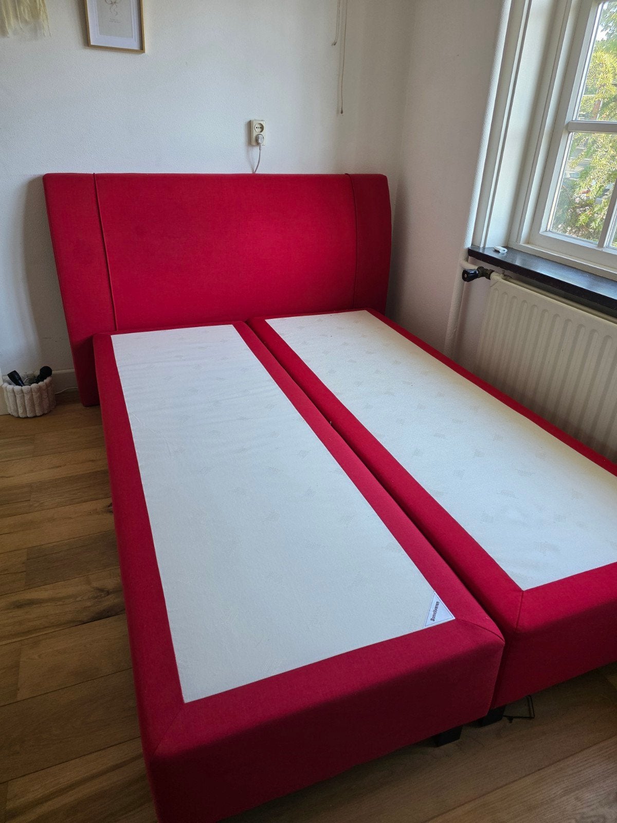 Zo goed als nieuwe Beter Bed boxspring 140 x 200, Zo goed als nieuw, Twijfelaar, 200 cm, Rood