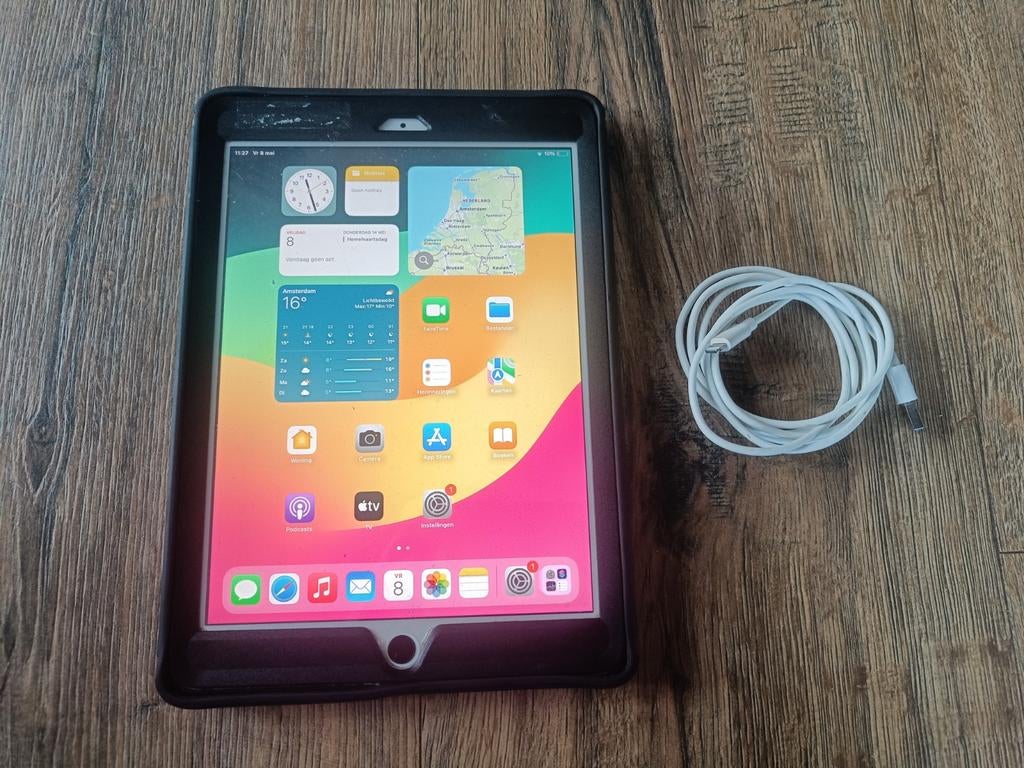 Apple iPad (6e generatie) 32GB Wi-Fi met OtterBox hoes, Computers en Software, Apple iPads, 10 inch, 32 GB, Apple iPad, Ophalen of Verzenden