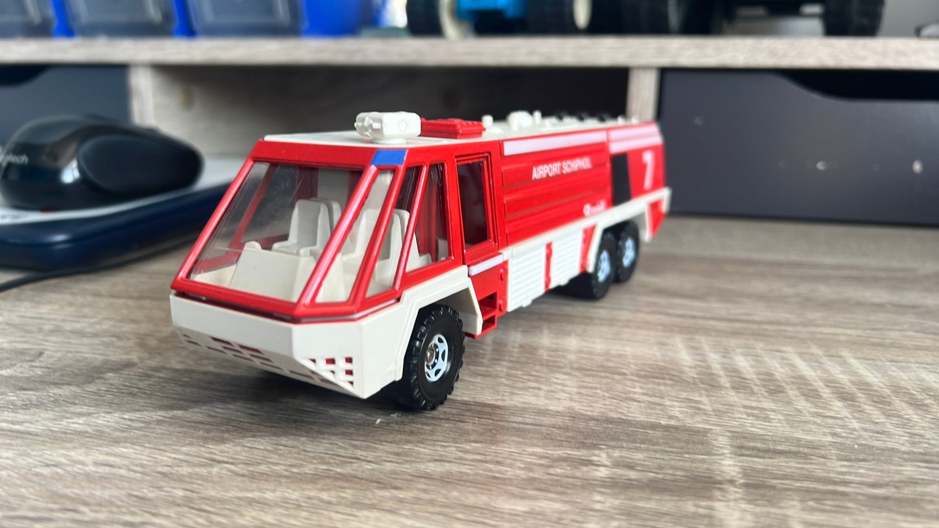 Siku 1:55 Rosenbauer schiphol uniek!! Brandweerwagen, Ophalen of Verzenden, Zo goed als nieuw, Bus of Vrachtwagen, SIKU