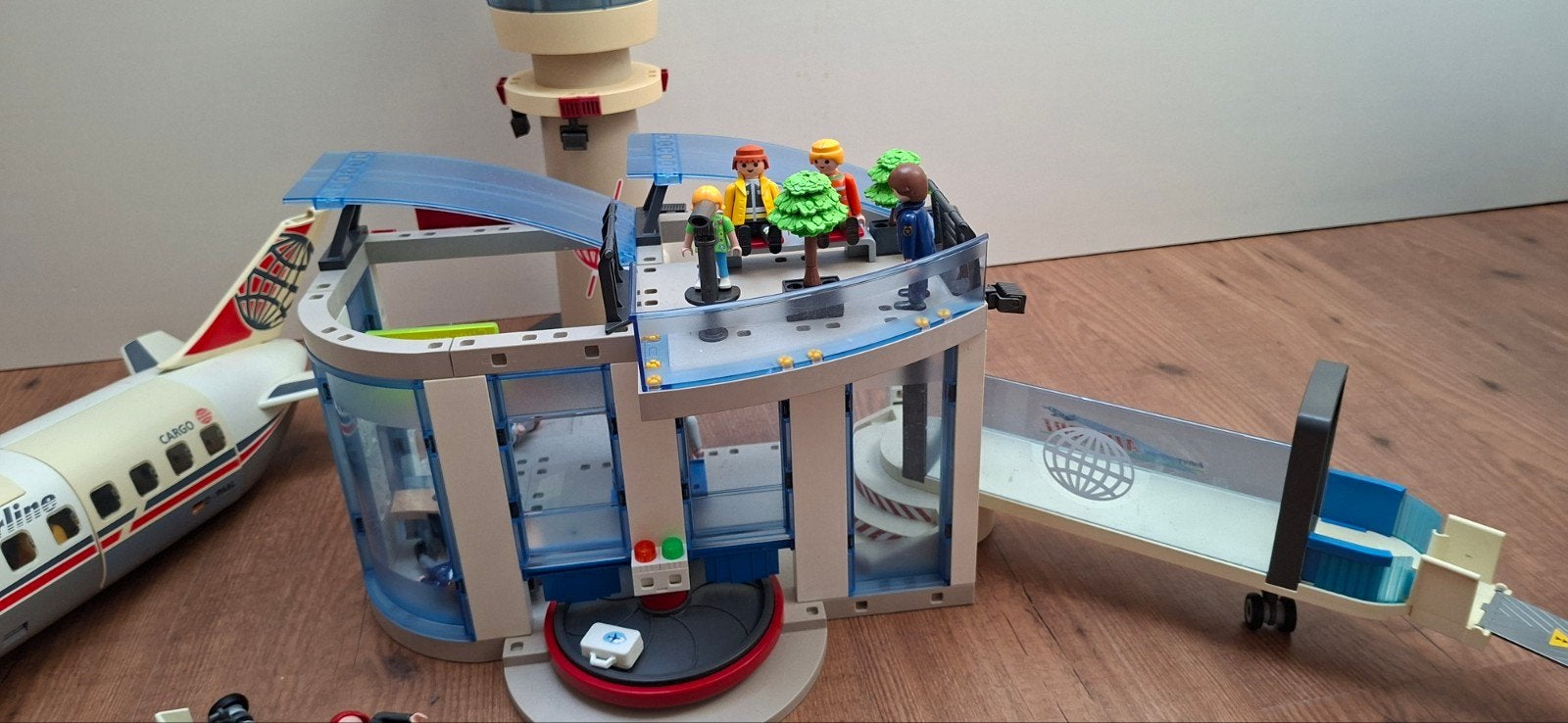 PLAYMOBIL Vliegveld met vliegtuig ,verkeerstoren (4311 & 43, Ophalen of Verzenden, Gebruikt, Bouwen