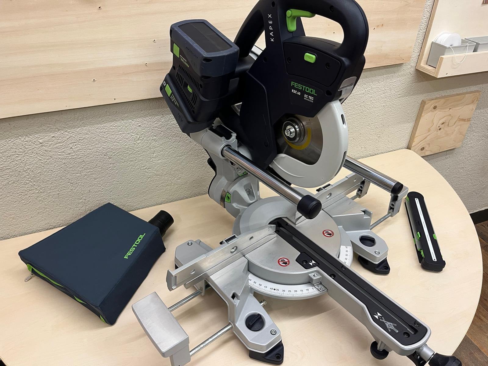 Te koop Festool kapex 60 op accu afkortzaag, Ophalen, Zo goed als nieuw, Afkortzaag, 30 tot 70 mm