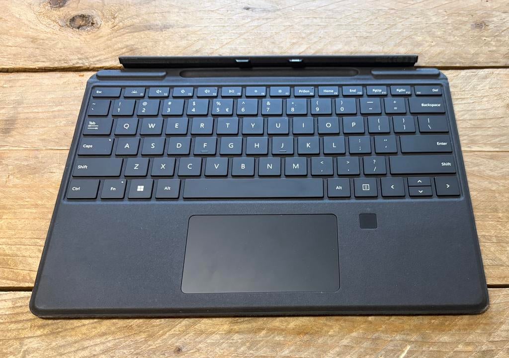 Surface Pro 8, 9, X toetsenbord | microsoft | touchpad, Computers en Software, Windows Laptops, Ophalen of Verzenden, Zo goed als nieuw