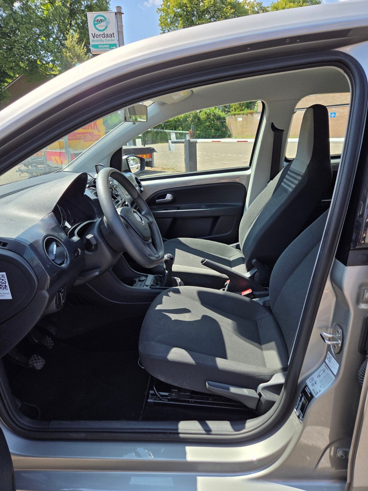 Volkswagen up! 1.0 60PK 5D BMT 2019 Grijs, Auto's, Volkswagen, Voorwielaandrijving, Euro 5, 4 stoelen, Origineel Nederlands