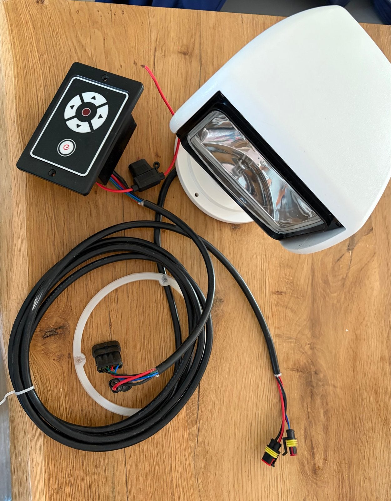 Zoeklicht met afstandsbediening 12V, Ophalen of Verzenden, Zo goed als nieuw, Binnenverlichting