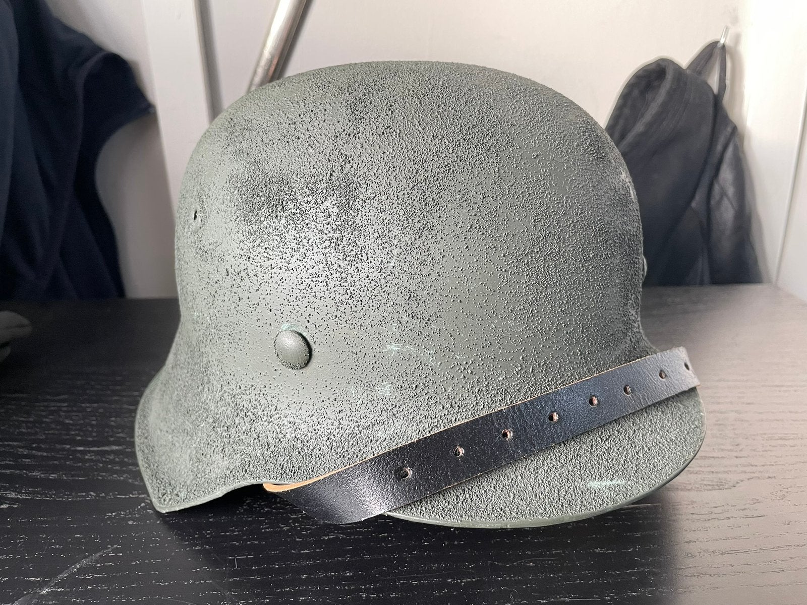 Repro WO2 M42 helm, Verzamelen, Ophalen of Verzenden, Landmacht, Duitsland, Helm of Baret