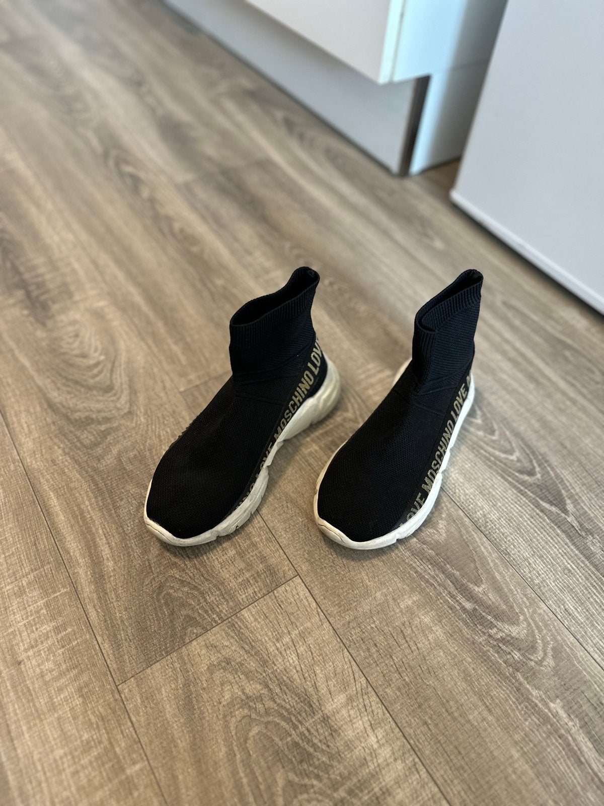 Love Moschino sneakers - Zwart met logo, Kleding | Dames, Ophalen, Gedragen, Zwart, Sneakers of Gympen