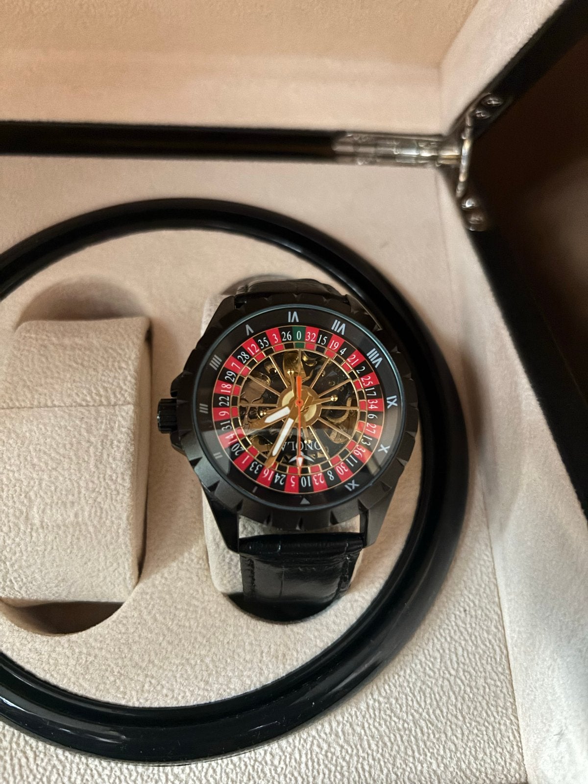 Onola Roulette Horloge - Zwart met Leren Band, Leer, Staal, Polshorloge, Zo goed als nieuw