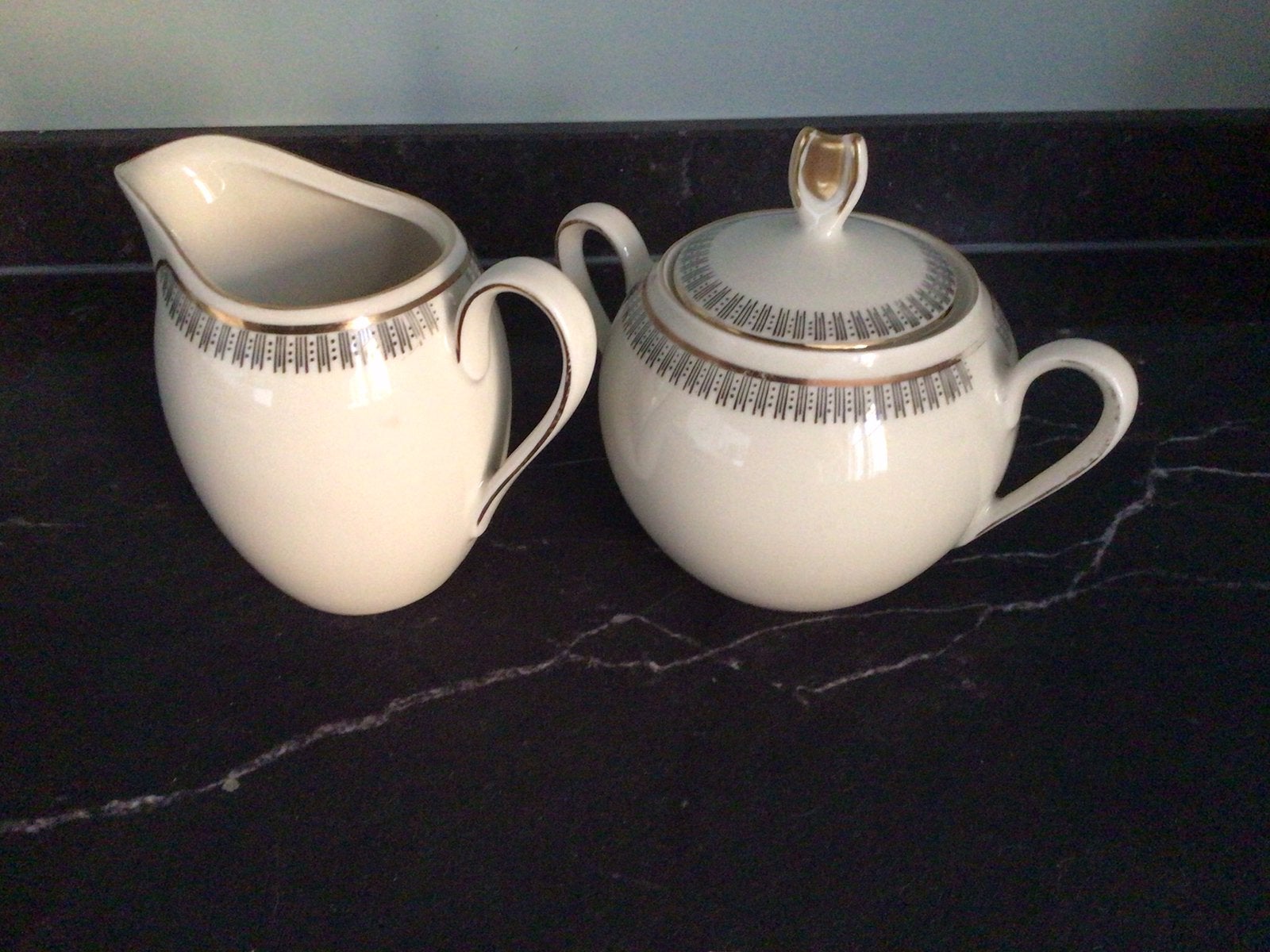 Koffie kannetje  met suikerpot, Ophalen of Verzenden
