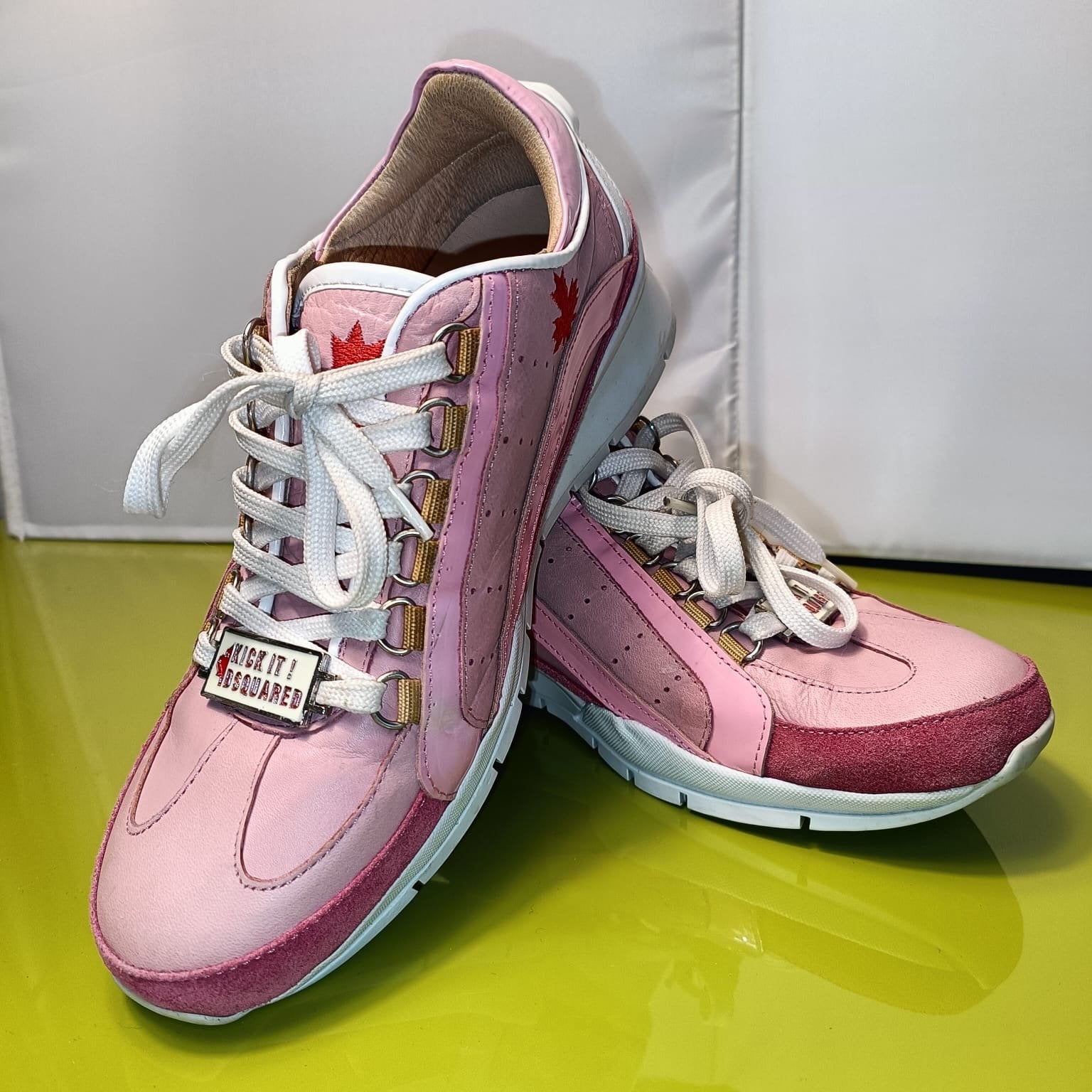 Dsquared2 roze sneakers - Maat 38, Kleding | Dames, Schoenen, Ophalen of Verzenden, Gedragen, Roze, Sneakers of Gympen