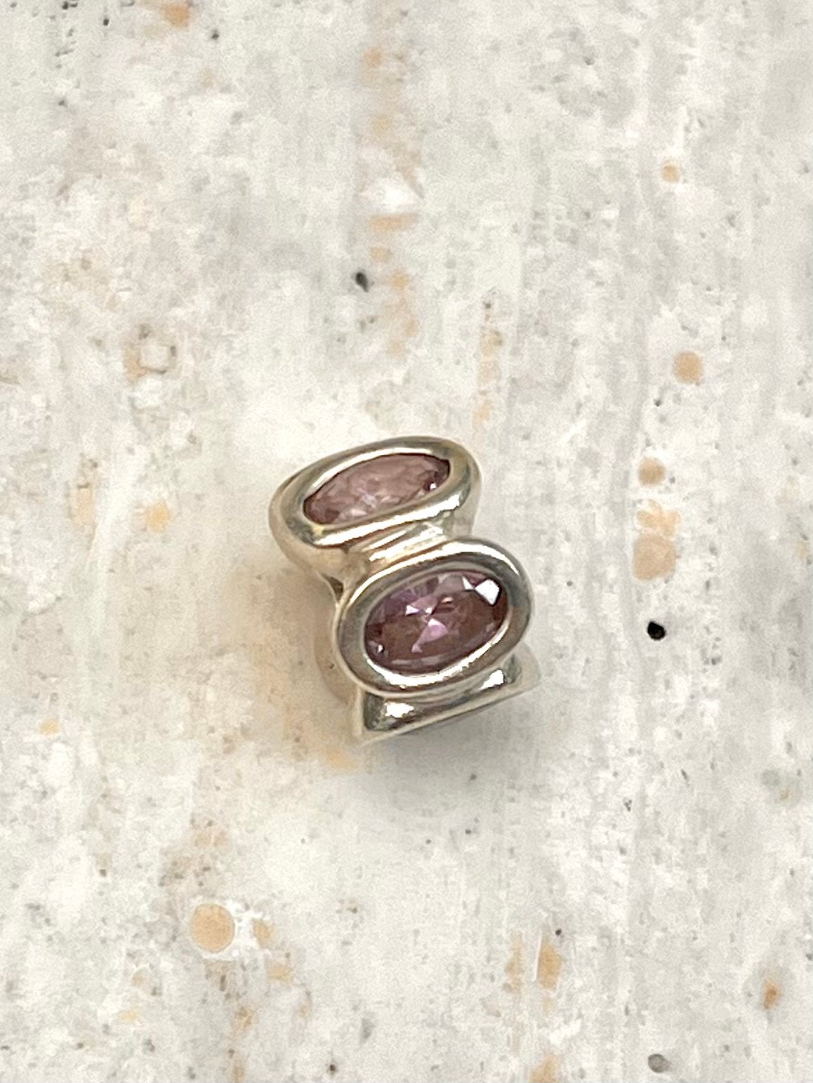 Pandora 'Oval Lights'-bedel met roze zirkoniastenen, Gebruikt, Pandora, Ophalen of Verzenden, 1 bedel