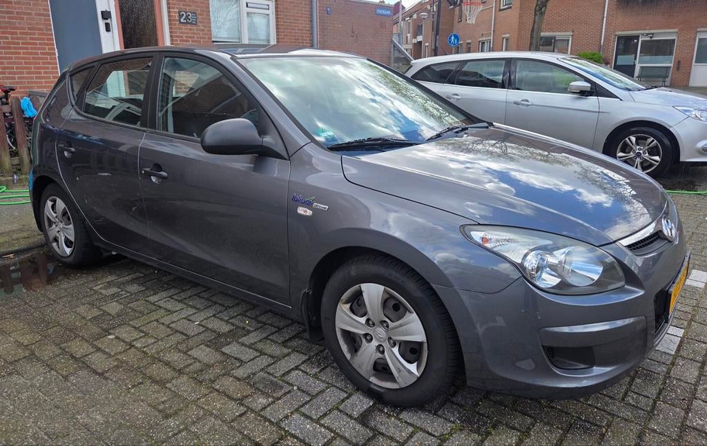 Hyundai 2011 Grijs, Auto's, Hyundai, 1396 cc, 1200 kg, Handgeschakeld, I30