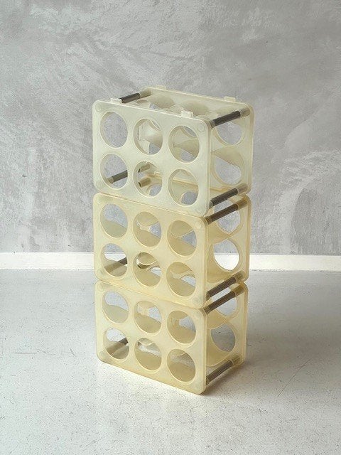 Bottle wijnrek Jasper Morrison design Magis wijnhouder 1994, 50 – 75, Kunststof, Gebruikt, .