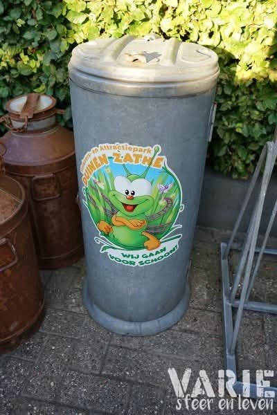 Grote zinken vuilnisemmer 
Doorsnede 40 cm, 95 cm hoog
€35,-, Huis en Inrichting, Woonaccessoires | Prullenbakken, Minder dan 10 liter