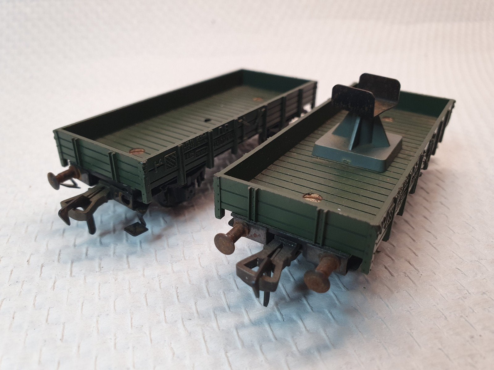 2 Fleischmann HO wagons - Gebruikt, missen buffers, Hobby en Vrije tijd, Ophalen of Verzenden, Gebruikt, Wagon, Fleischmann
