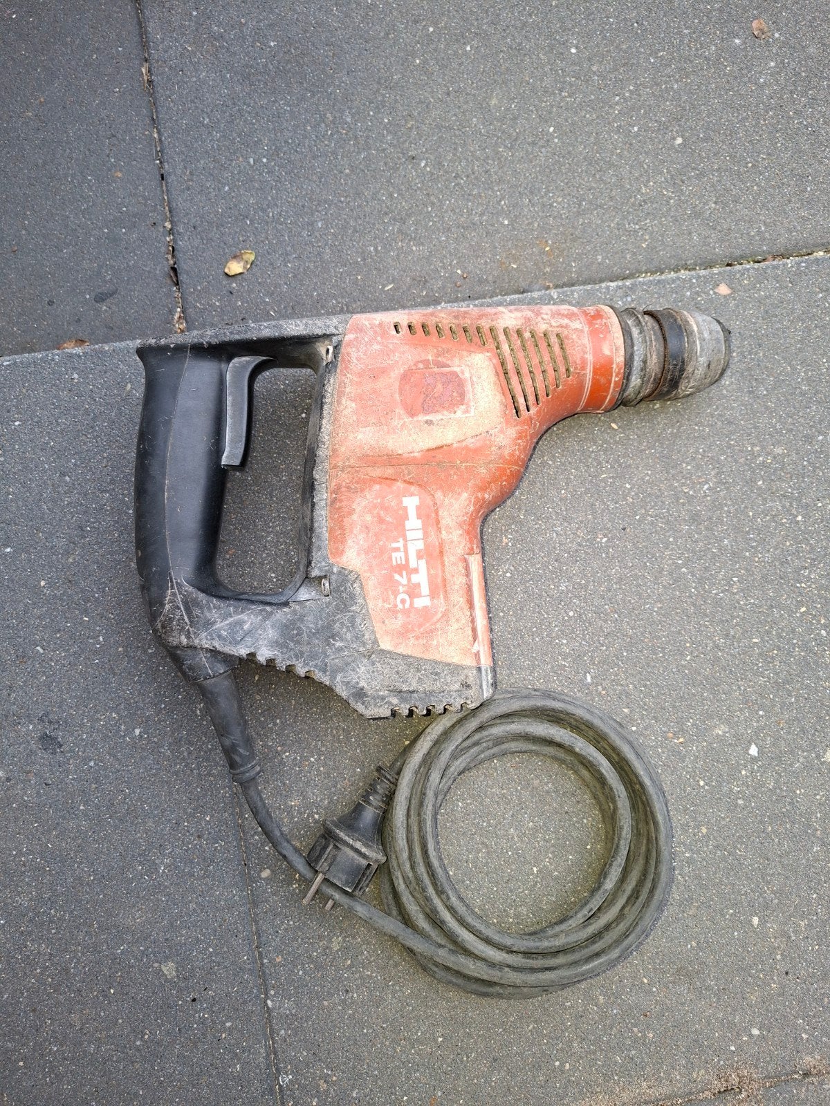 Hilti TE-7-C Boor/Breekhamer - Motor draait, koolborstels?, Doe-het-zelf en Verbouw, Gereedschap | Boormachines, Boor- en/of Breekhamer