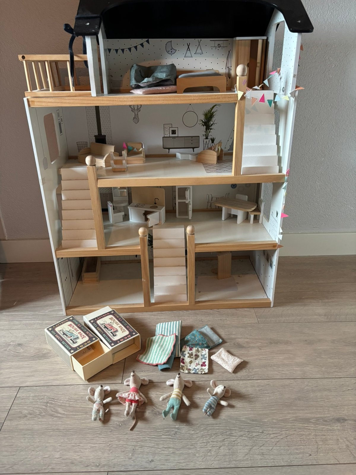 Poppenhuis petit amelie maileg muizen, Ophalen, Zo goed als nieuw, Poppenhuis