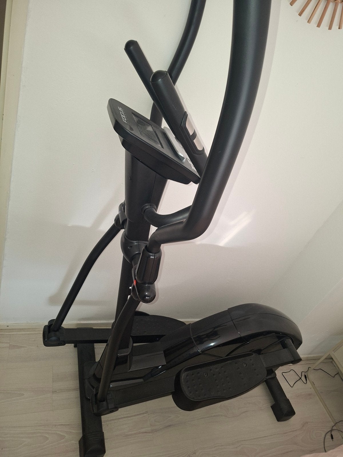 Focus Fitness Fox 3i Plus Crosstrainer - Zo goed als nieuw, Ophalen, Zo goed als nieuw, Metaal, Crosstrainer