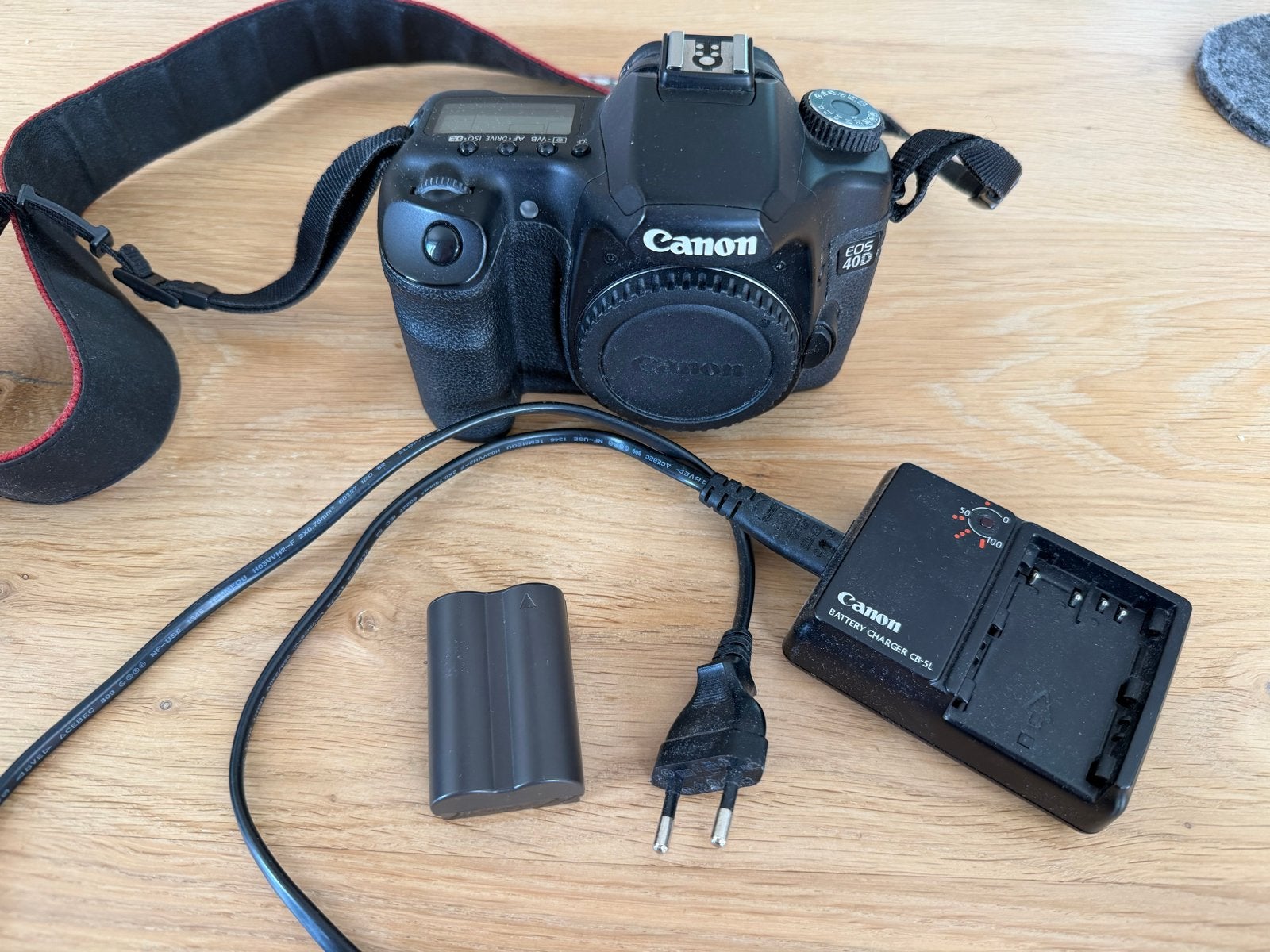 Defecte Canon EOS 40D spiegelreflexcamera met toebehoren, Ophalen, Spiegelreflex, Canon, Niet werkend