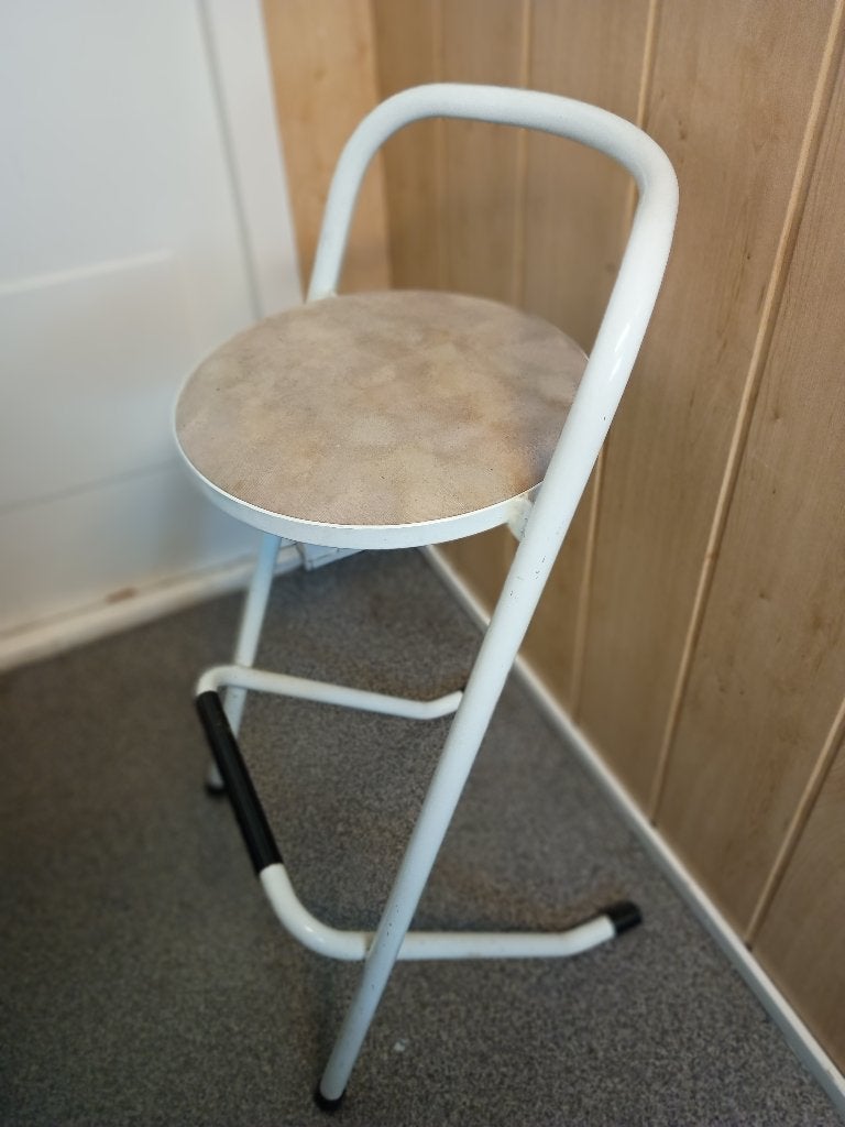 Witte barkrukken 2x, Ophalen, 60 tot 90 cm, Zo goed als nieuw, Metaal