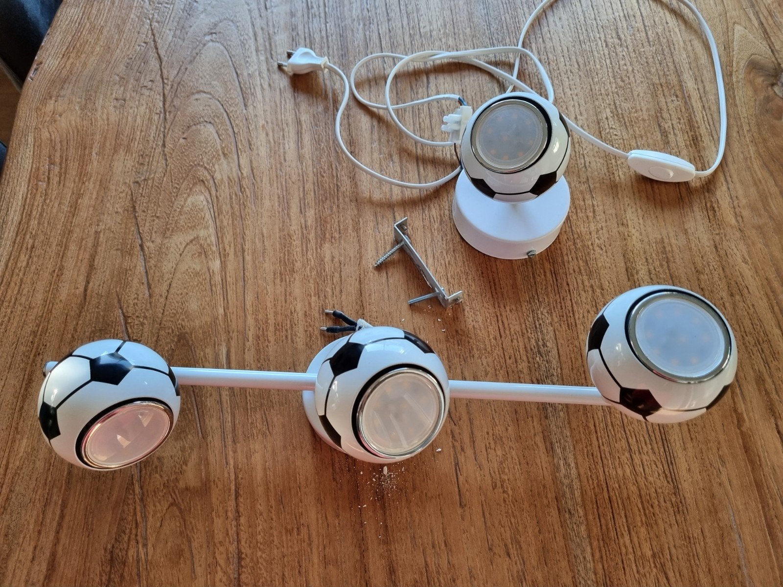 Voetbal lampen set - 3-spots plafondlamp & 1 wandlamp, Metaal, Overige merken, Gebruikt, Zwart