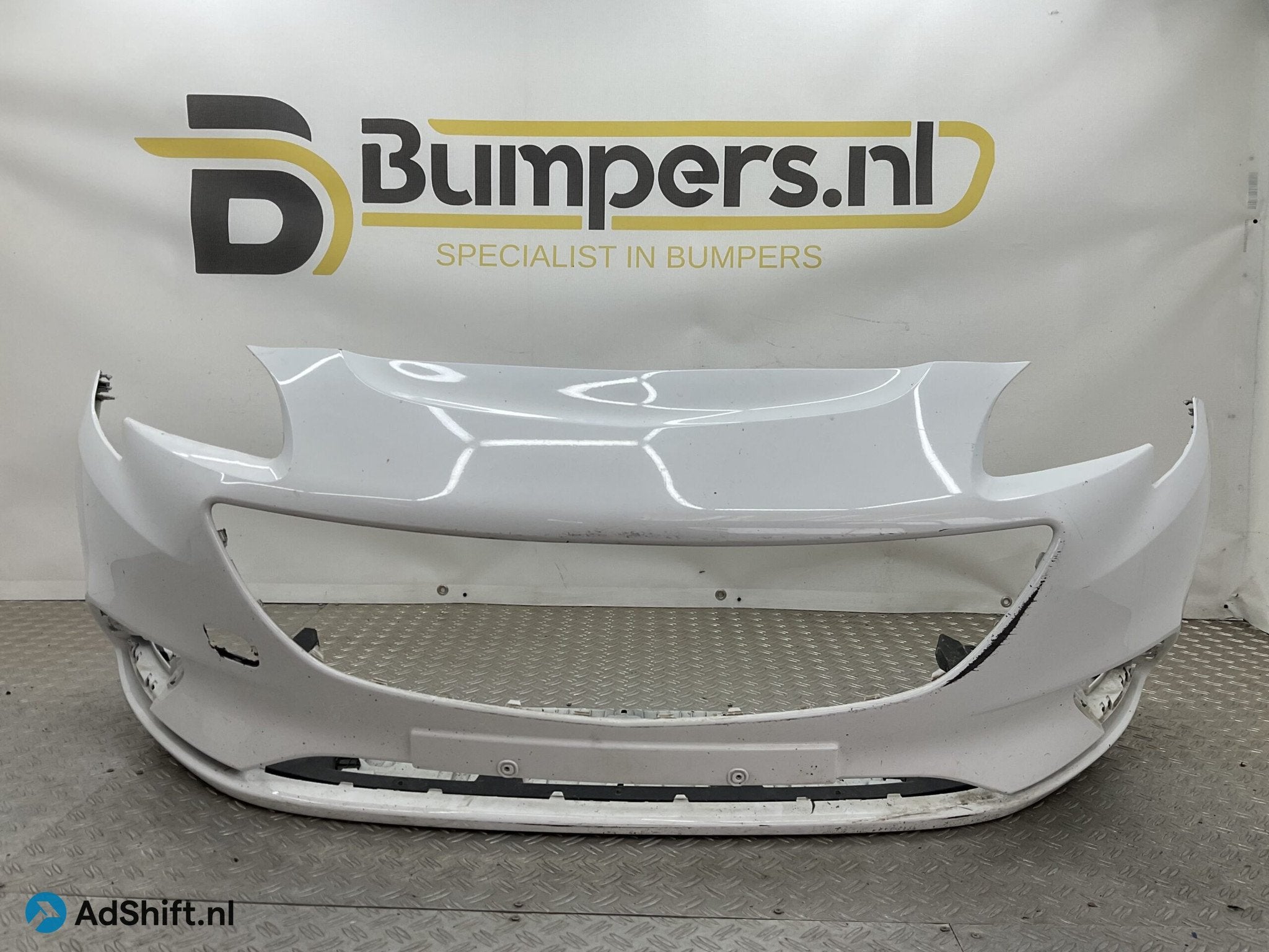 Bumper Opel Corsa E 14-19- 39003567 Voorbumper i9-18813