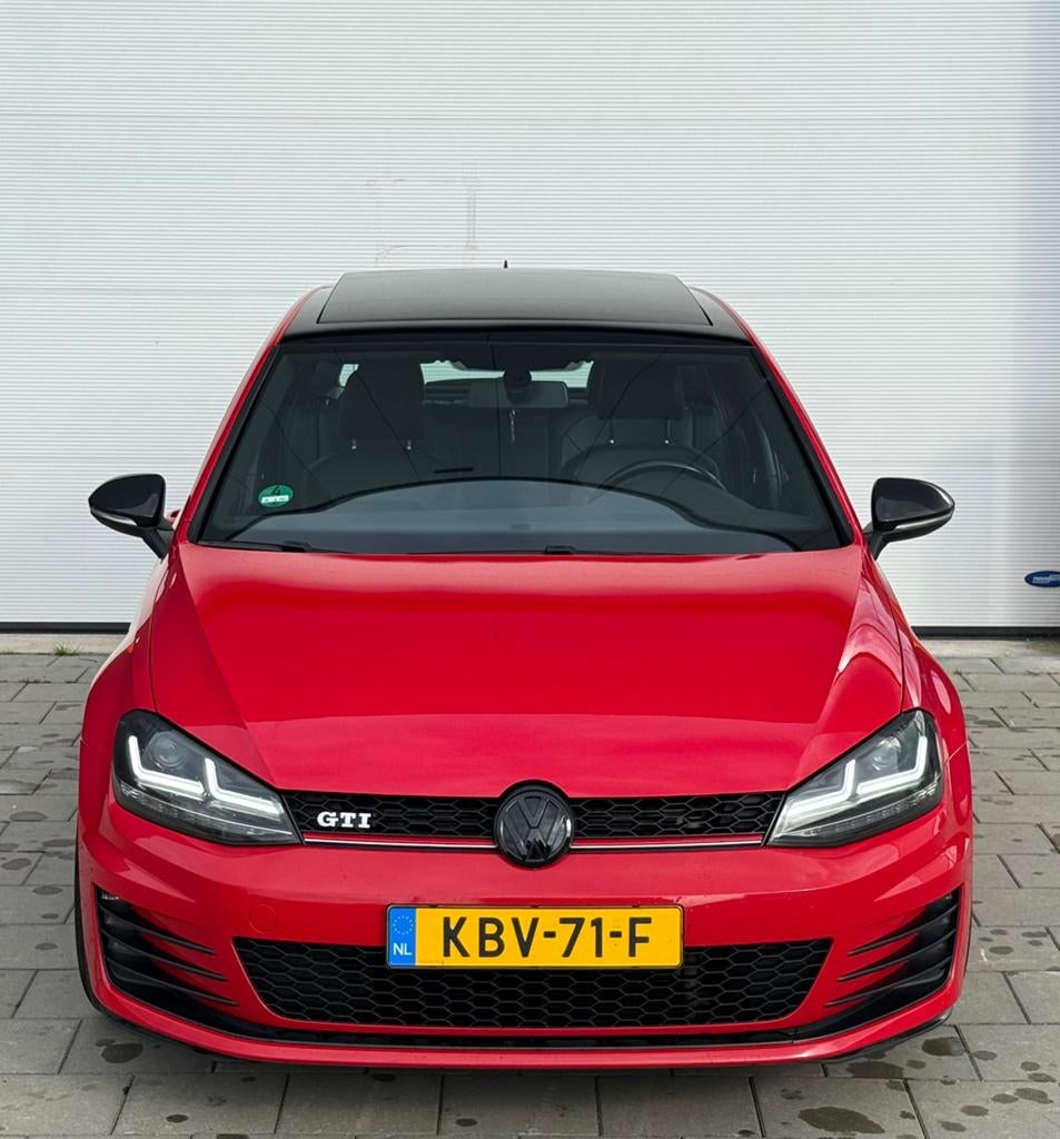 Volkswagen Golf 7 GTI DSG | FULL OPTION | PANO/LEER/AUDIO ✅✅, Automaat, Zwart, Onderhoudsboekje, Rood