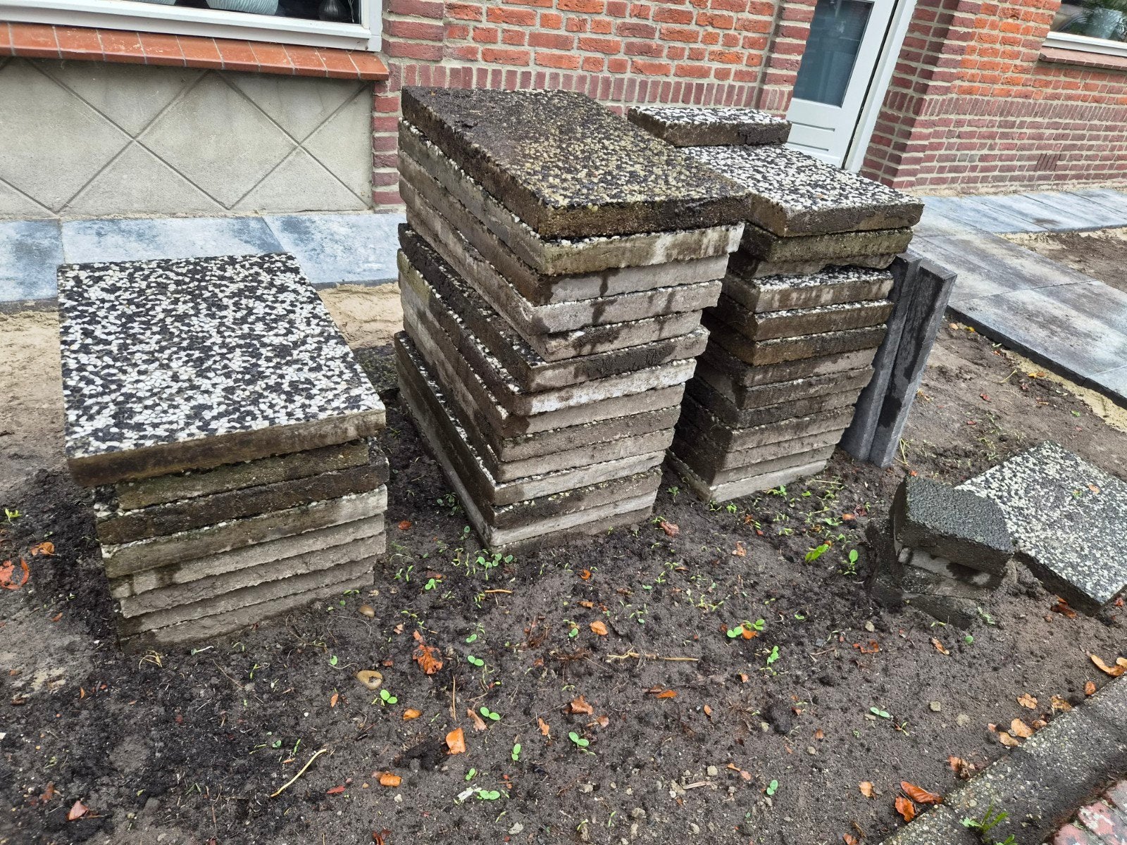 Gratis af te halen: 35 grindtegels 60x40x5cm, Tuin en Terras, Tegels en Klinkers, Ophalen