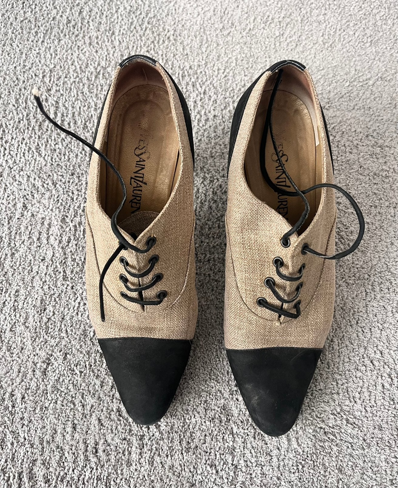 Yves Saint Laurent schoenen origineel!, Kleding | Dames, Schoenen, Beige, Lage of Enkellaarzen, Ophalen of Verzenden, Zo goed als nieuw
