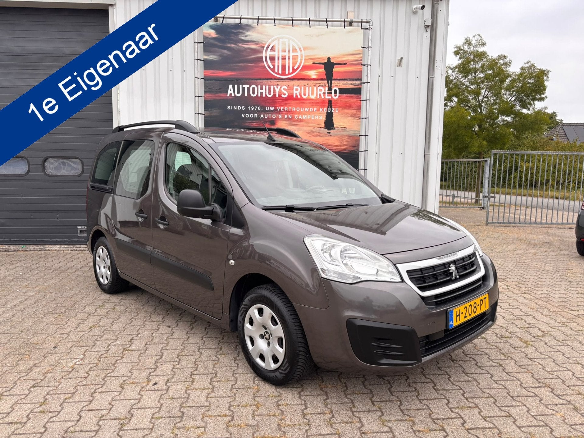 Peugeot Partner Tepee 1.2 Benzine ! 2017 | 1 Eigenaar | Deal, Voorwielaandrijving, Gebruikt, 1199 cc, Leder