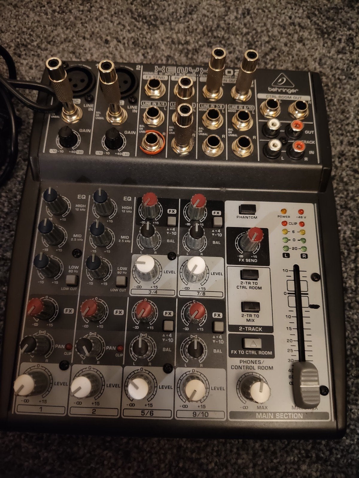 Nette Behringer mixer/voorversterker, Ophalen of Verzenden, Zo goed als nieuw